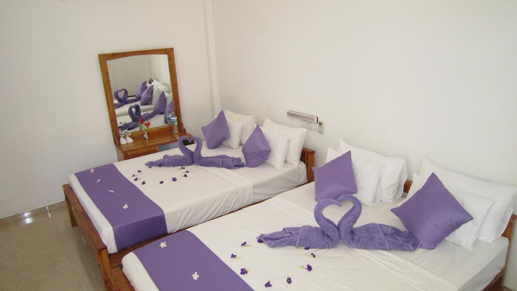 Hotel Gayan's Udawalawe Ruang foto