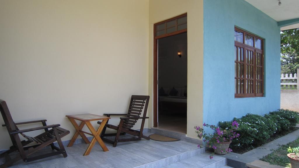 Hotel Gayan's Udawalawe Bagian luar foto