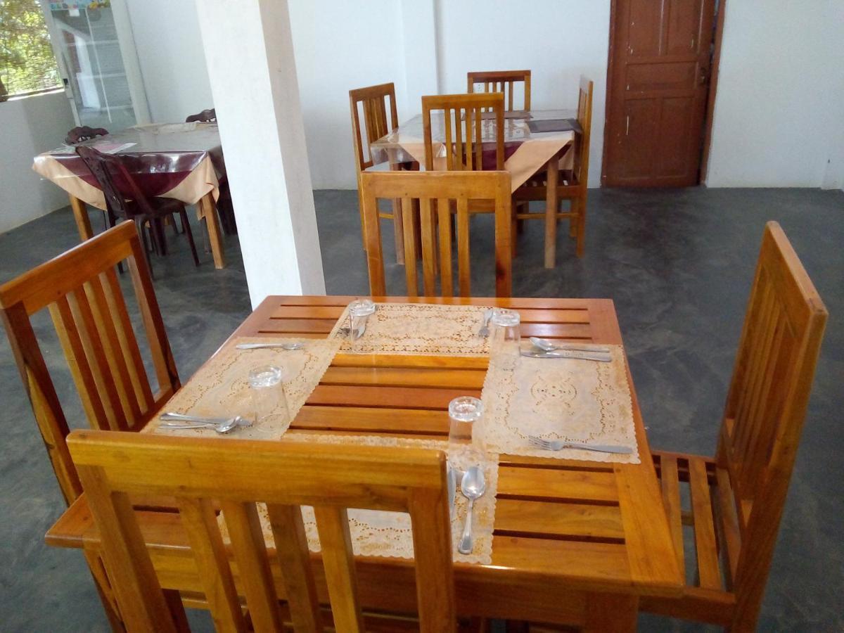 Hotel Gayan's Udawalawe Bagian luar foto